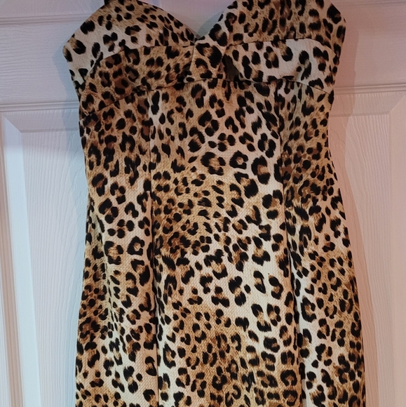 Classy Animal Print comfy Dress. Xl. - Picture 2 of 2